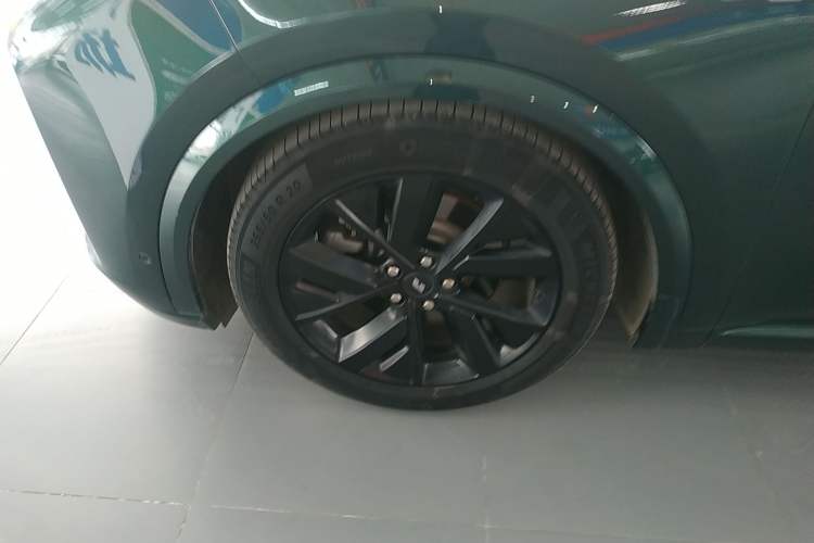 Used Li Auto L8 2023 Pro Model
