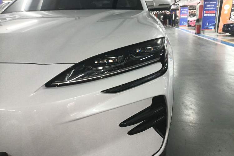 Used BYD Song PLUS New Energy 2024 Honor Edition EV 520km Premium Model
