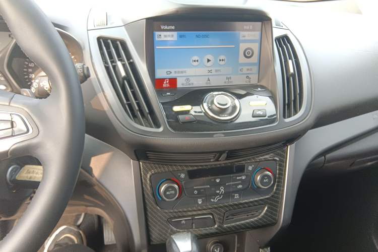 Used Ford Kuga 2017 EcoBoost 180 Two-Wheel-Drive Tiger Leap Model
