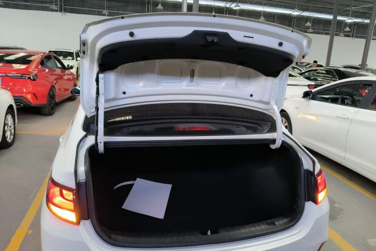 Used Hyundai Celesta 2020 1.6L Automatic GL Enjoyable Edition
