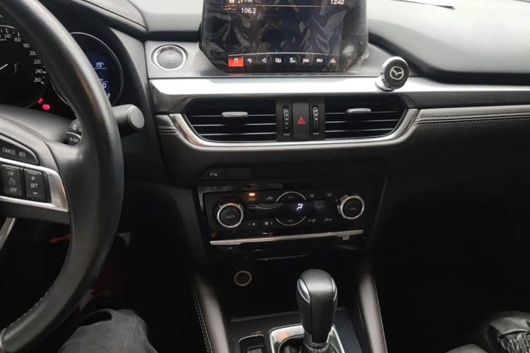 Used Mazda Atenza 2017 2.0L Blue Sky Luxury Edition