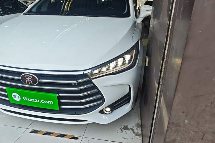 Used BYD Song MAX 2018 1.5T Automatic Smart Connect Luxury 6-Seater