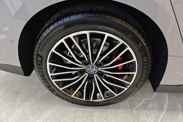 Used BYD Han 2025 EV Intelligent Driving Edition 701KM LiDAR Flagship Model
