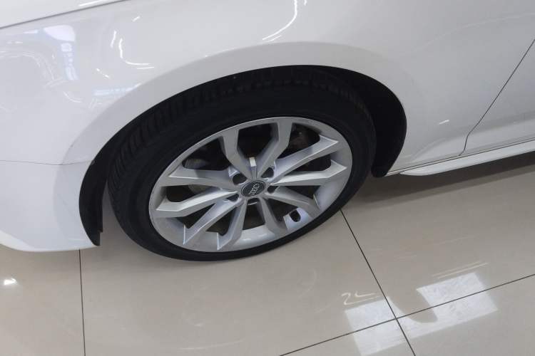 Used Audi A4L 2018 30th Anniversary Edition 40 TFSI Fashion Model
