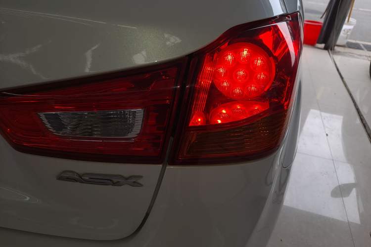 Used Mitsubishi ASX 2016 2.0L CVT Two-Wheel Drive Navigation Edition
