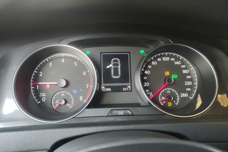 Used Volkswagen Golf 2018 230TSI Automatic Luxury Version
