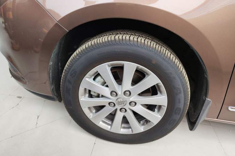 Used Buick GL8 2018 28T Luxury Model China VI Standard
