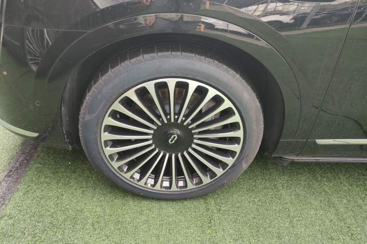 Used Hima AITO M9 2025 All-Electric Ultra Version 100 kWh 5-Seater Model