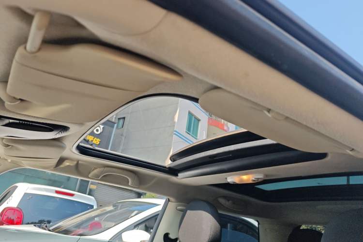 Used  MINI 2011 1.6L COOPER Fun
