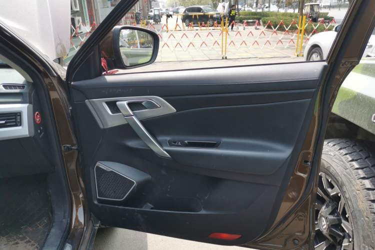 Used Geely Auto Emgrand X7 Sport 2016 1.8TD Automatic ZhiShang Model