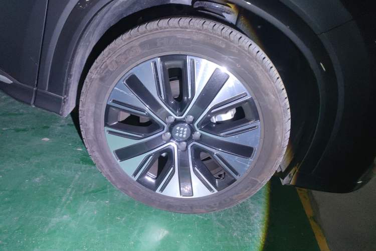 Used  E5 PLUS 2025 165 km Long-Range Version PLUS 7-Seater
