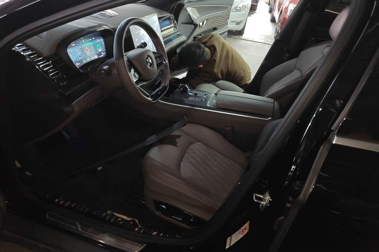 Used BYD Han 2023 DM-i Champion Edition 121KM Prestige Model