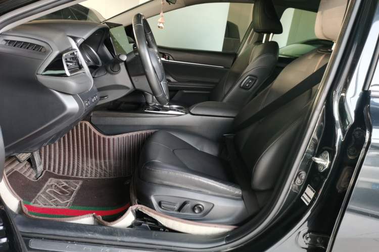 Used Toyota Camry 2021 2.0G Luxury Edition