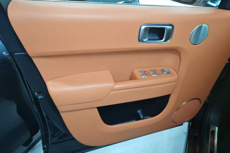 Used Li Auto L8 2023 Pro Model
