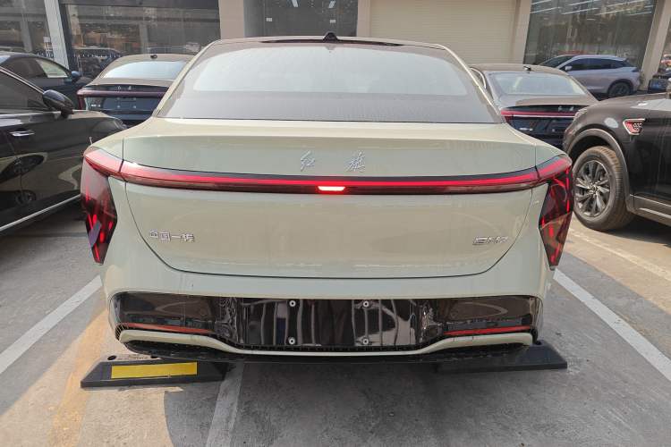 Used Hongqi EH7 2025 690 Smart Selection Edition
