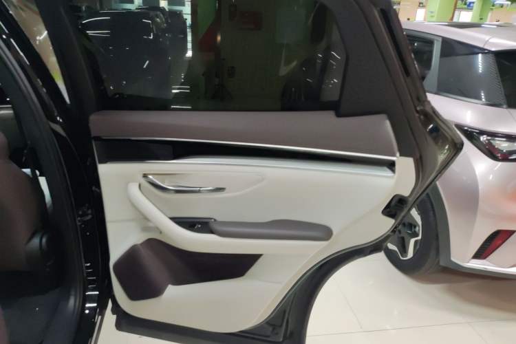 Used BYD Song PLUS New Energy 2025 EV Intelligent Driving Edition 520km Luxury Model
