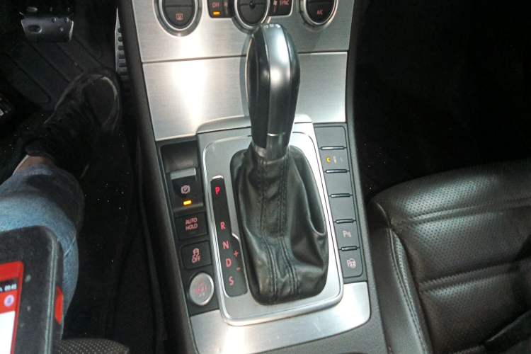 Used Volkswagen FAW-Volkswagen CC 2015 2.0 TSI Ultimate Model
