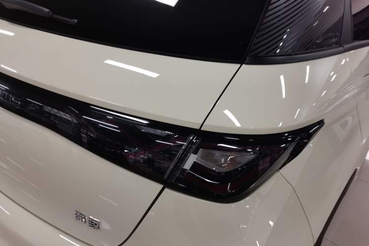 Used BYD Dolphin 2024 Honor Edition 420km Fashion Version
