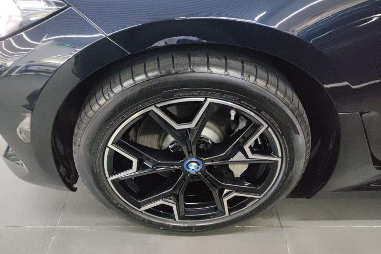 Used BMW i3 2023 eDrive 40 L Midnight Edition