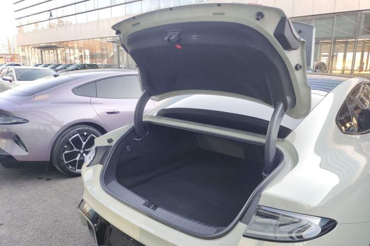 Used  SU7 2024 Four-Wheel Drive Ultra-Long Range Advanced Intelligent Driving Max Edition
