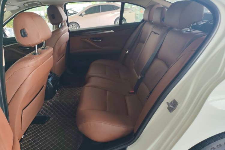 Used BMW 5 Series 2014 520Li Elegant Model
