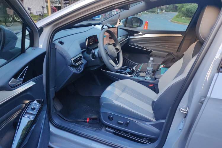 Used Volkswagen ID.4 CROZZ 2025 Pure Edition
