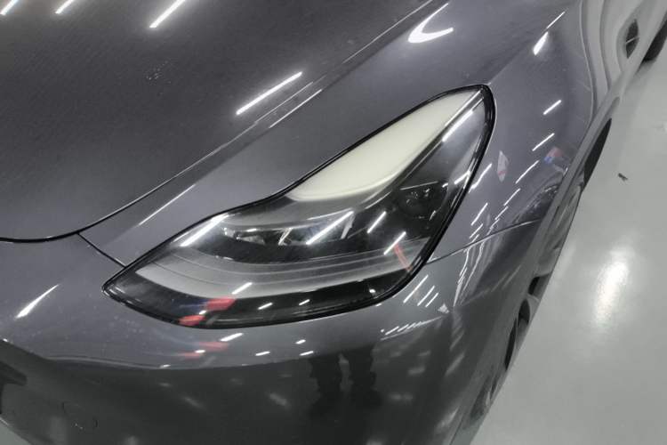 Used Tesla Model Y 2021 Long-Range All-Wheel-Drive Version
