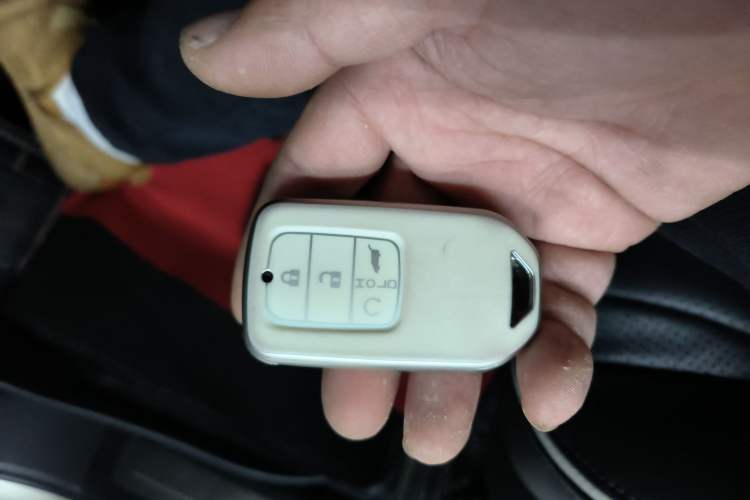 Used Honda UR-V 2017 240TURBO Two-Wheel Drive Luxury Edition China V
