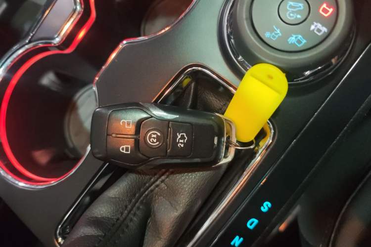 Used Ford Explorer 2017 3.5T Platinum Edition