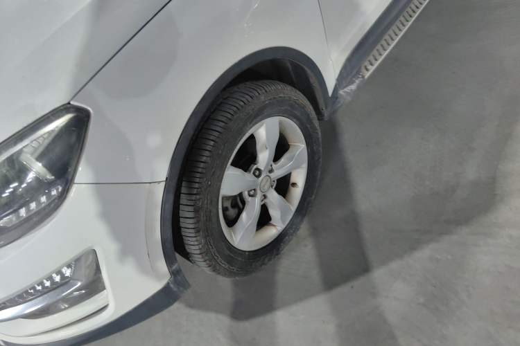 Used Zotye Domy X5 2015 1.5T Manual Luxury Model China V Standard
