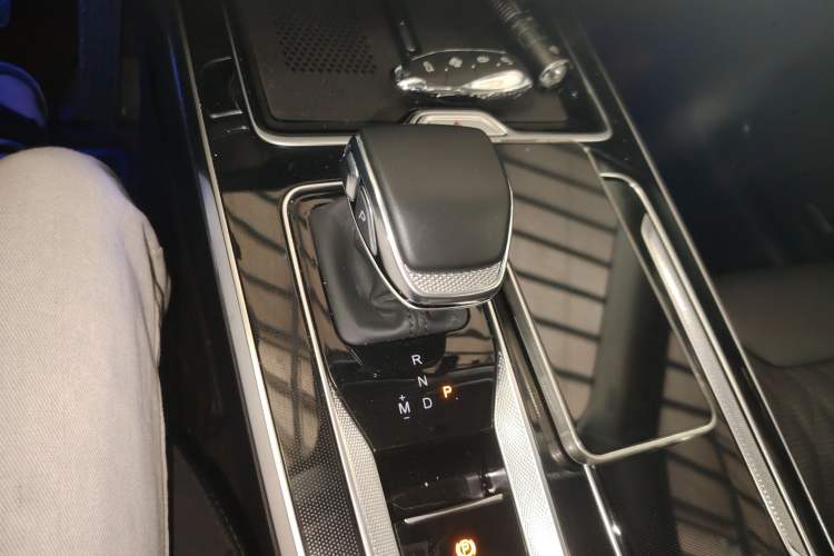 Used Hongqi HS5 2023 2.0T Four-Wheel Drive Flagship Pro Edition
