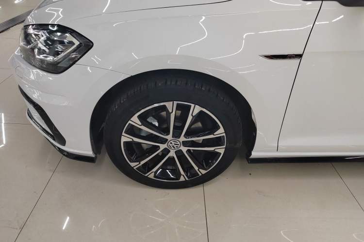 Used Volkswagen Golf 2019 280TSI DSG R-Line Model China V Standard
