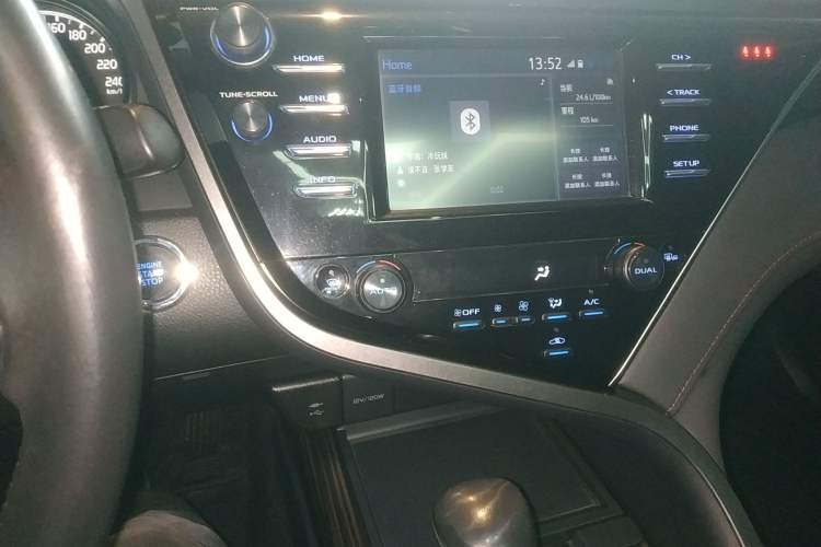 Used Toyota Camry 2018 2.0G Luxury Edition
