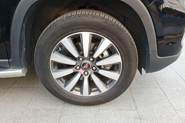 Used Roewe RX8 2019 30T Smart Connectivity Two-Wheel Drive Supreme Flagship Edition
