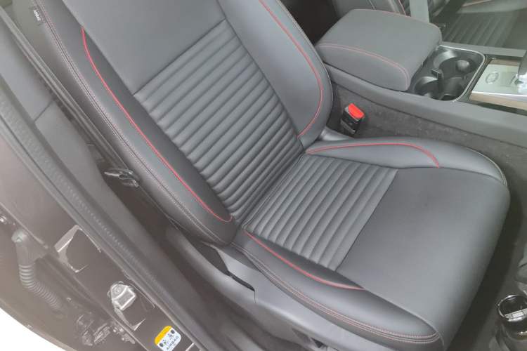 Used Land Rover Discovery Sport 2022 249 PS R-Dynamic S Performance Edition 5 Seats