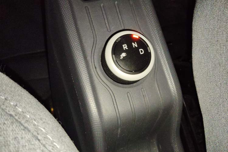 Used Wuling Hongguang MINIEV 2021 Macaron Premium Model – Lithium Iron Phosphate