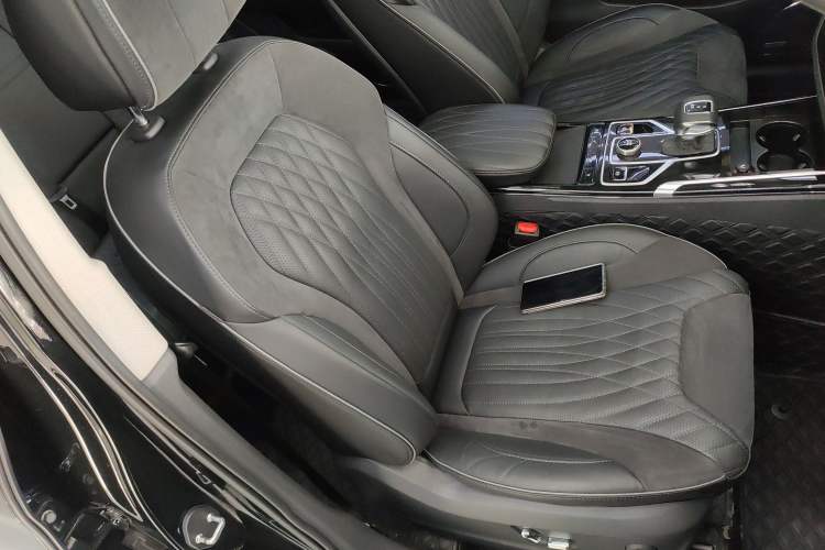 Used Hongqi HS5 2022 Revised Version 2.0T Smart Connect Flagship Edition
