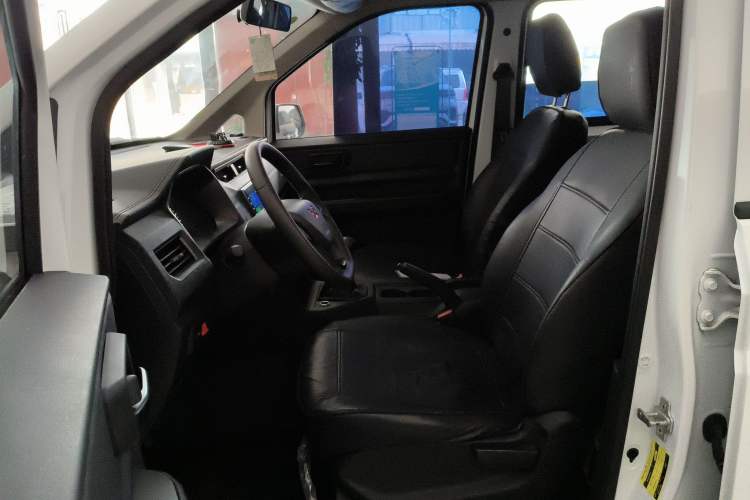 Used Wuling Hongguang PLUS 2020 1.5L Manual Standard Edition 5 Seats
