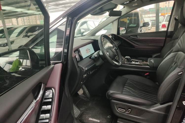 Used GAC Trumpchi M8 2024 Master Series 400T Prestige Edition
