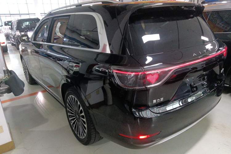 Used Hima AITO M9 2024 Range-Extended Ultra Version 52 kWh 5-Seater Model
