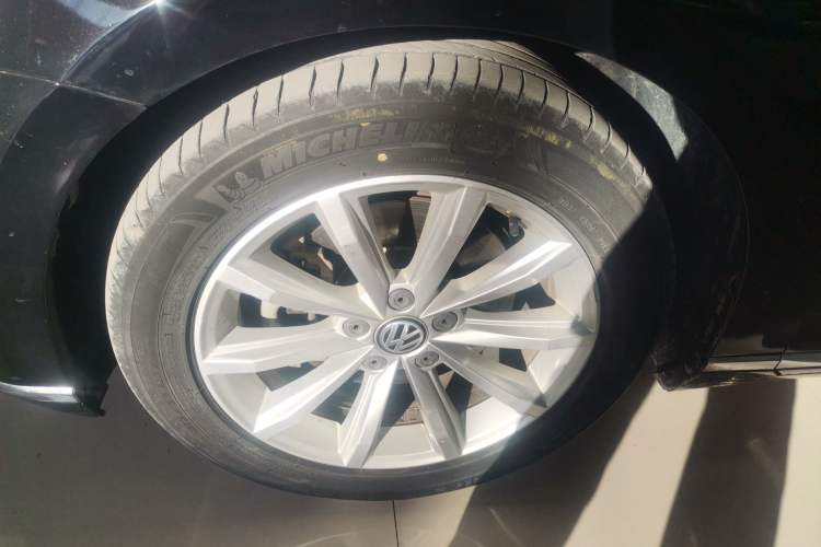 Used Volkswagen Magotan 2018 330TSI DSG Advanced Model
