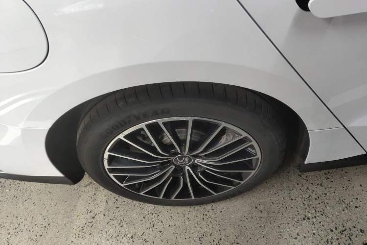 Used BYD Han 2023 DM-i Champion Edition 121KM Prestige Model
