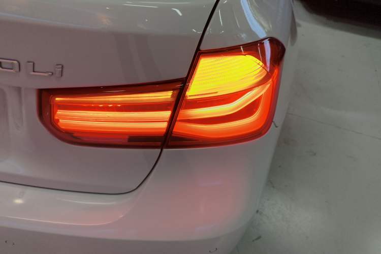 Used BMW 3 Series 2018 320Li Leading Model M Sport Package
