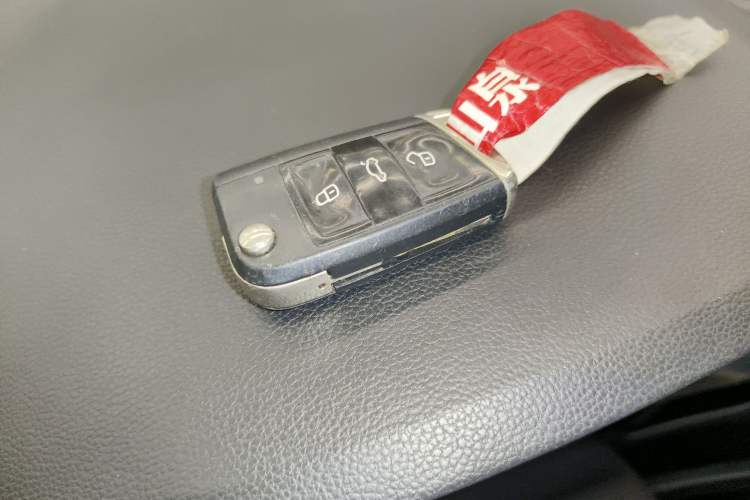 Used Volkswagen Tiguan L 2019 Updated Version 330TSI Automatic Two-Wheel Drive Panoramic Comfort Edition China VI Standard