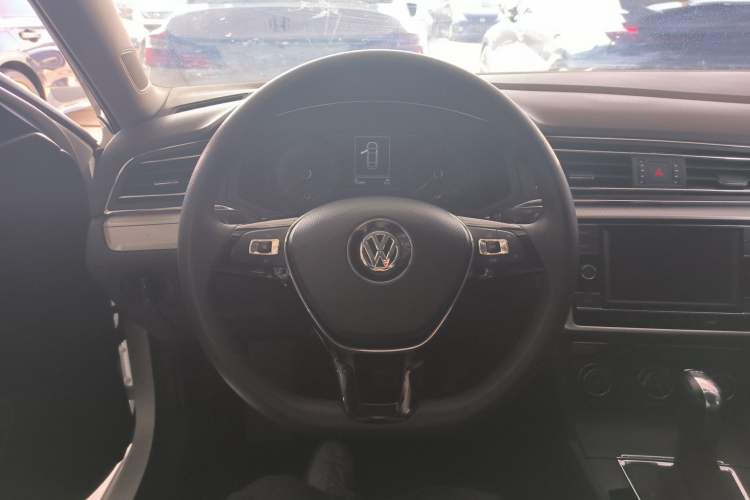 Used Volkswagen Lamando 2019 230TSI DSG Fashion Edition China V Standard
