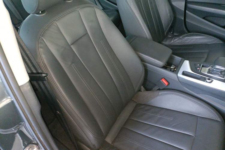 Used Audi A4L 2019 40 TFSI Fashion Edition China VI Emission Standard
