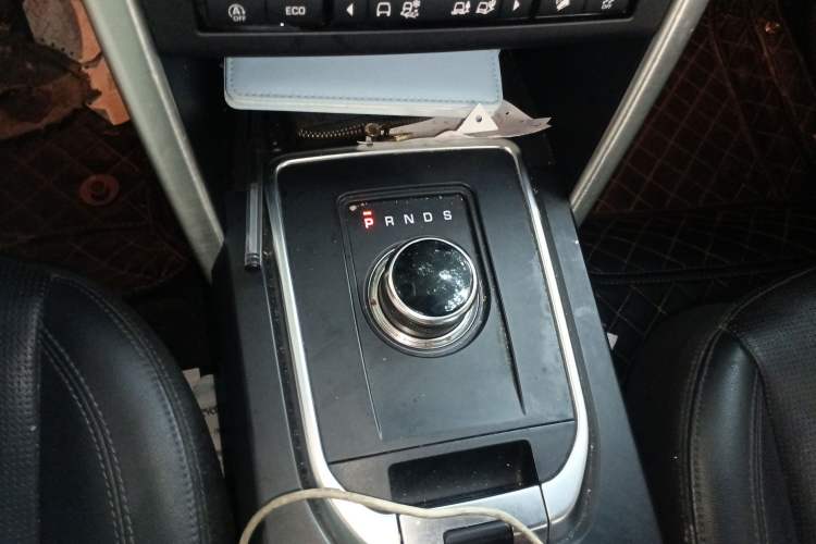 Used Land Rover Discovery Sport 2018 240 PS SE Version