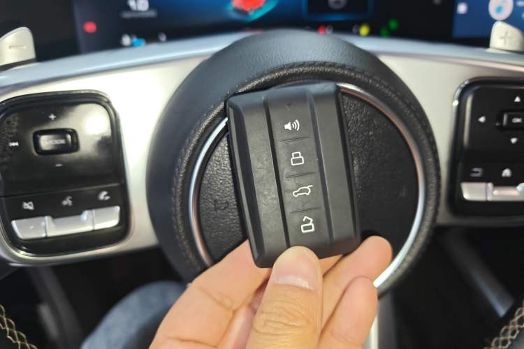 Used Tank 300 2023 City Edition 2.0T—Stylish as Ever
