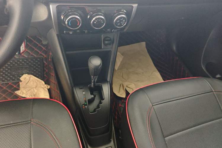 Used Toyota YARiS L 2016 Revised 1.5E CVT Charming Edition
