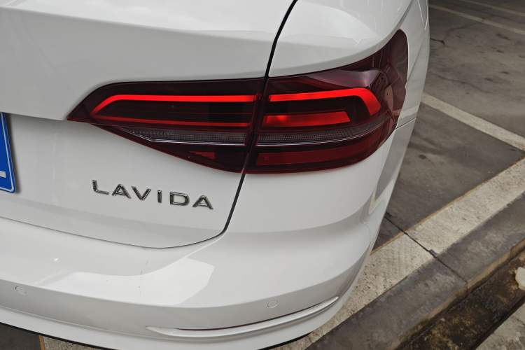 Used Volkswagen Lavida 2022 1.5L Automatic Fashion Edition
